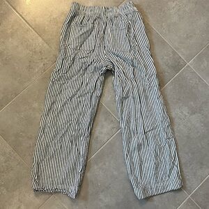 Women’s Blue Striped Old Navy Linen Blend Wide Leg Pants. Size Small.